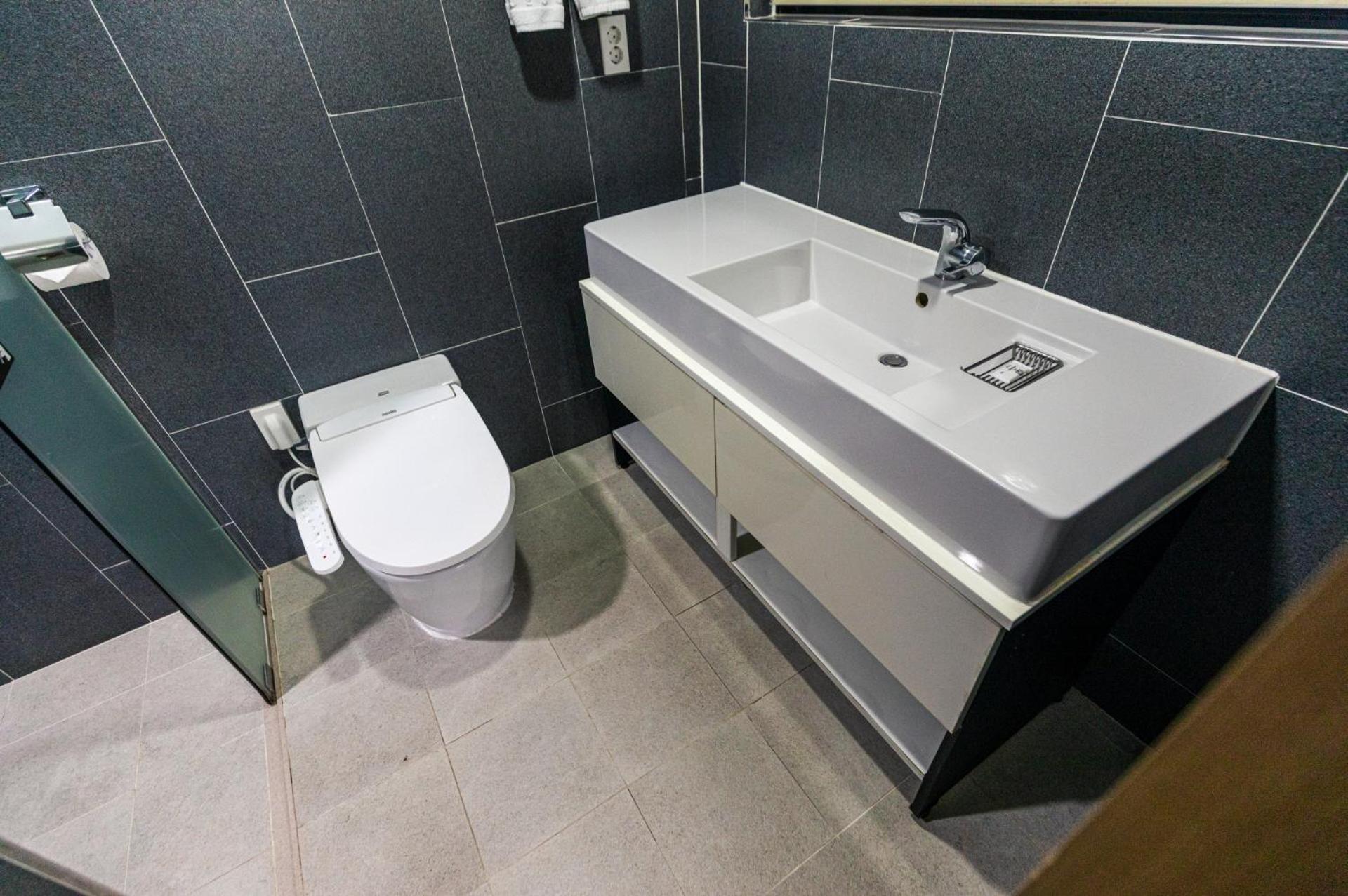 Eastern Hotel Jeju Seogwipo Zewnętrze zdjęcie